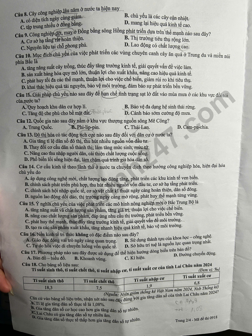 De thi va dap an mon Dia tot nghiep THPT 2026 - Ma de 0918