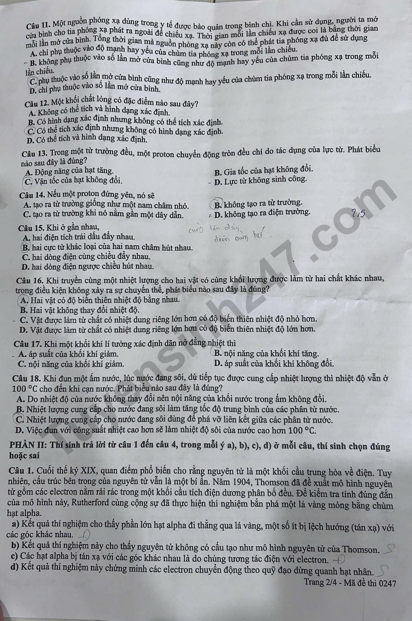 Xem dap an de thi tot nghiep THPT 2026 mon Ly - Ma de 0247
