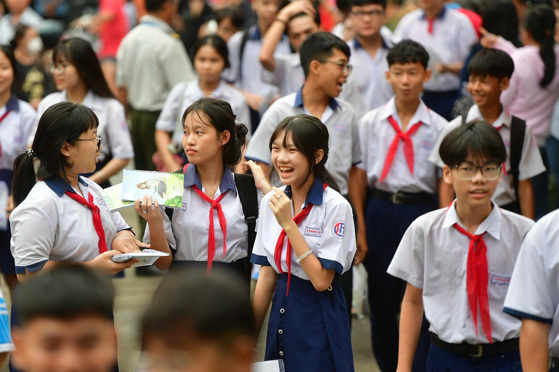 Diem thi vao lop 10 TPHCM 2026: Xuat hien bai thi mon Van dat 9.25 diem