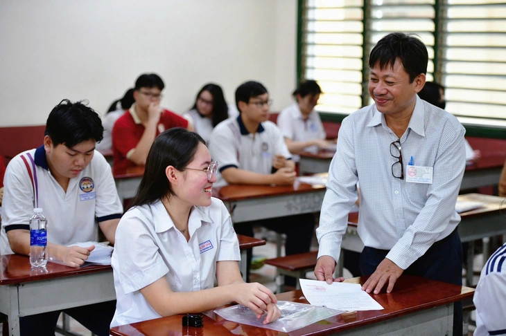 Hon 367.000 thi sinh bo xet tuyen dai hoc 2026