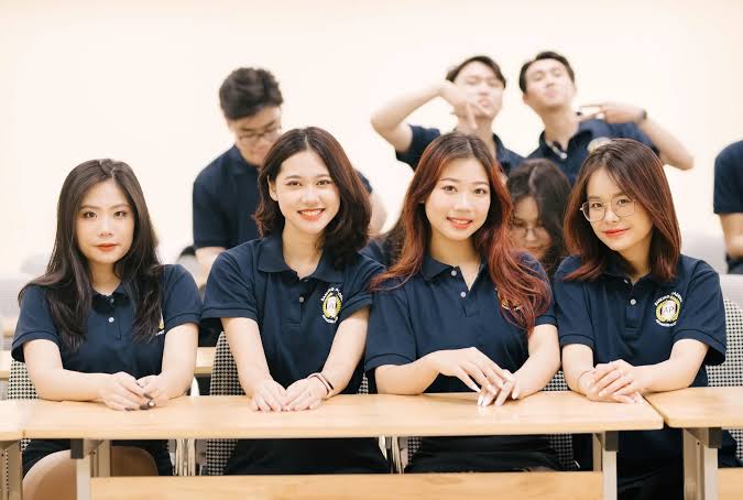 Thi sinh dang ky xet tuyen vao Hoc vien Ngan hang cao ky luc
