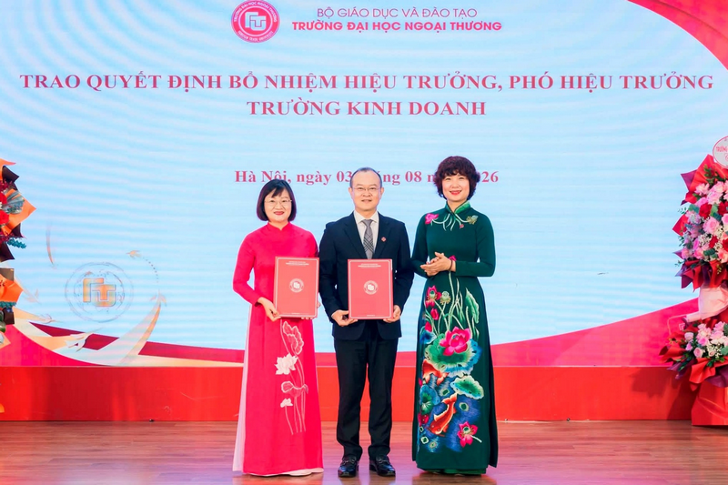Truong Dai hoc Ngoai thuong - FTU thanh lap 4 truong truc thuoc