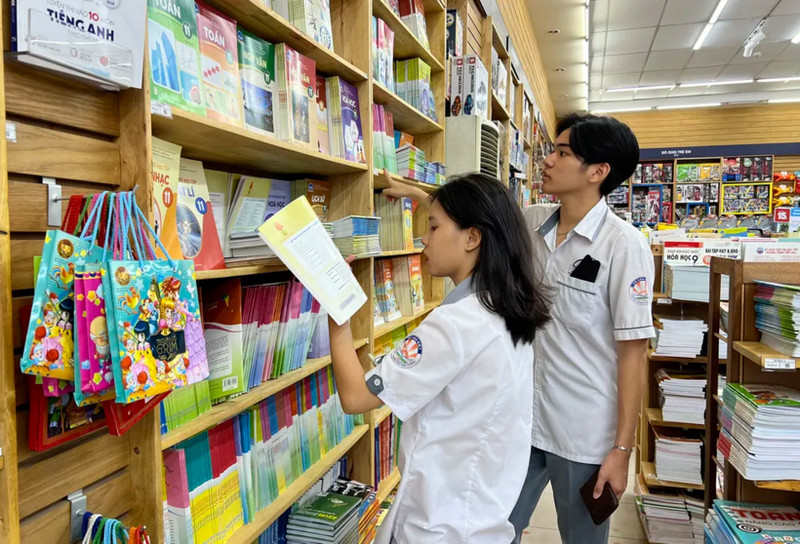 Sua dong bo chuong trinh, sach giao khoa lop 1-12